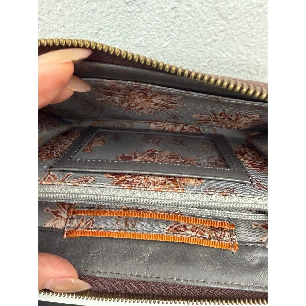 HOBO International Leather Zip Around Wallet Gray Whipstitch Organizer